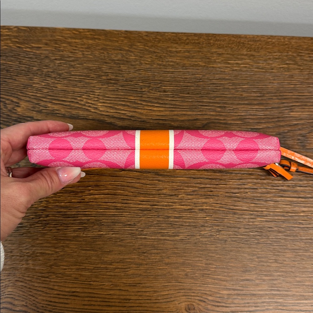 Coach Vibrant Pink and Orange Double Zip Signature Logo Wristlet Clutch Wallet! - Picture 9 of 12